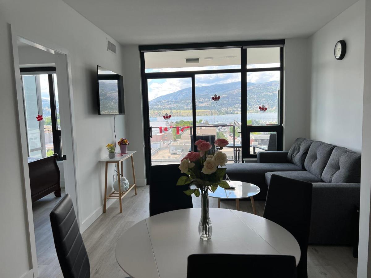 Amazing Brand New Lakeview Condo Downtown Kelowna Exterior foto