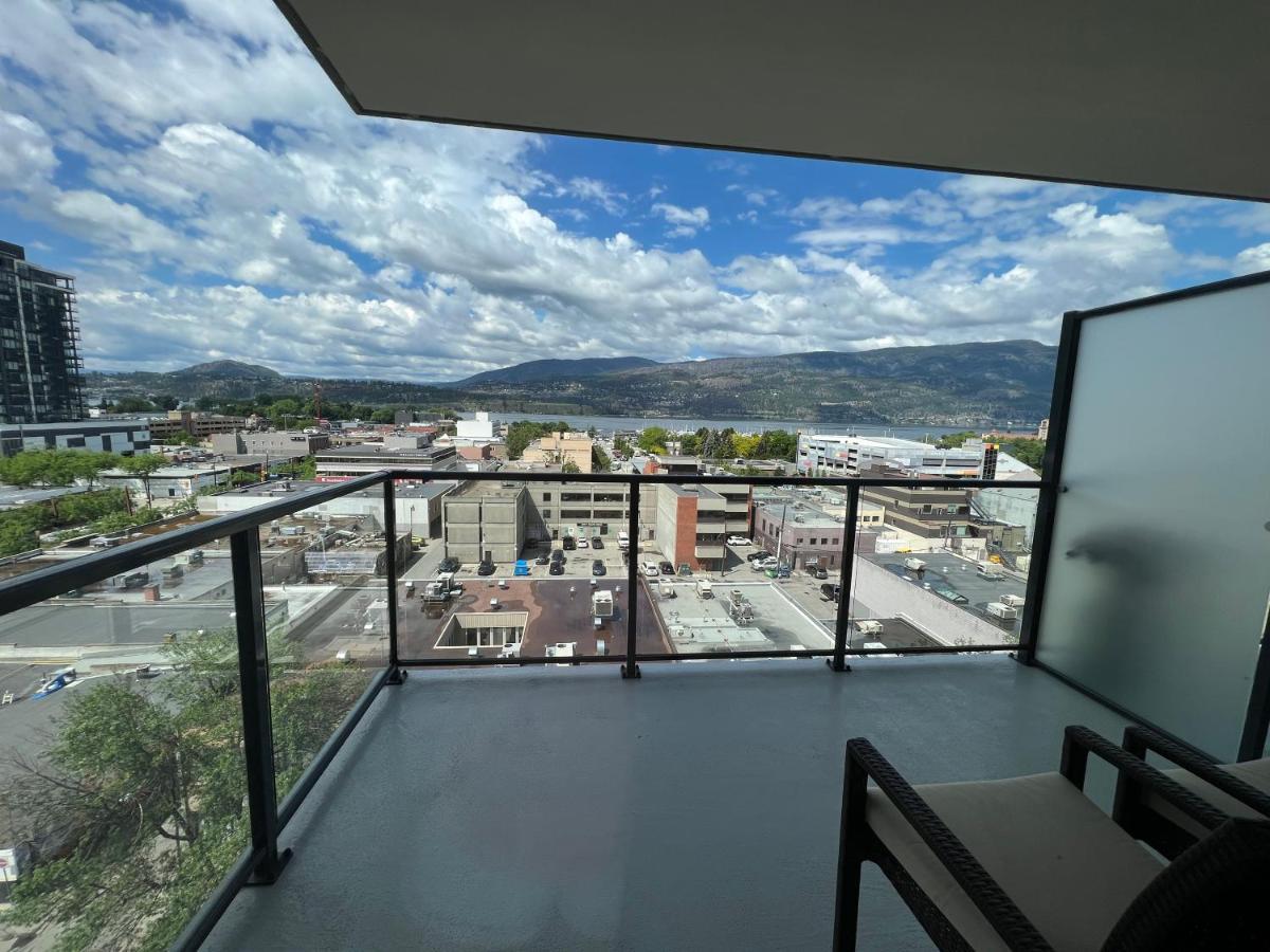 Amazing Brand New Lakeview Condo Downtown Kelowna Exterior foto